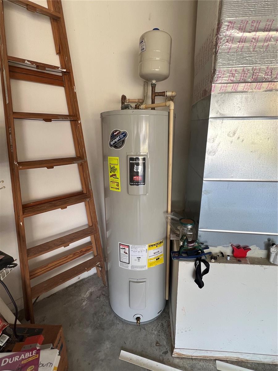 Image 43 of 55 For 387 Tavernier Circle