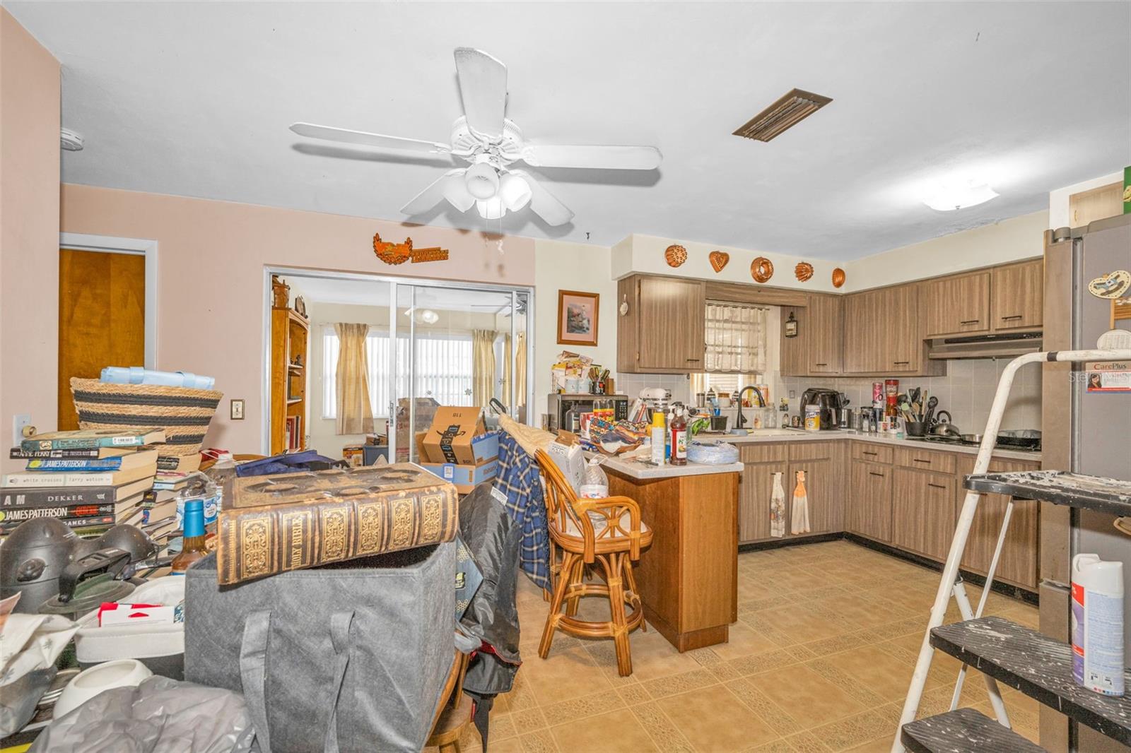 Image 12 of 18 For 1354 Rosery Road Ne