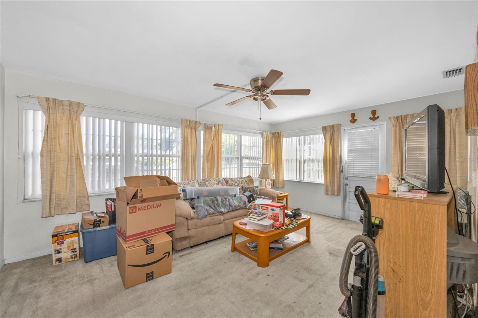 Image 17 of 18 For 1354 Rosery Road Ne