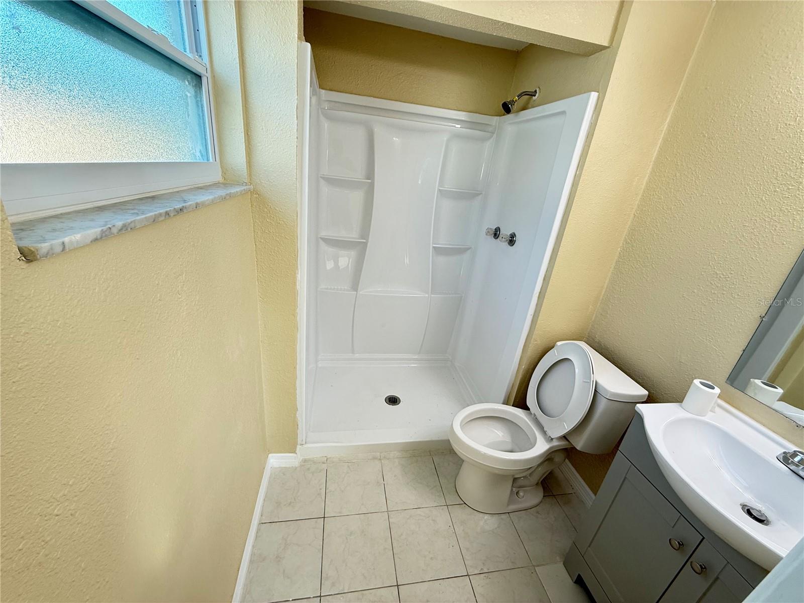 Image 11 of 22 For 9800 Pocono Street