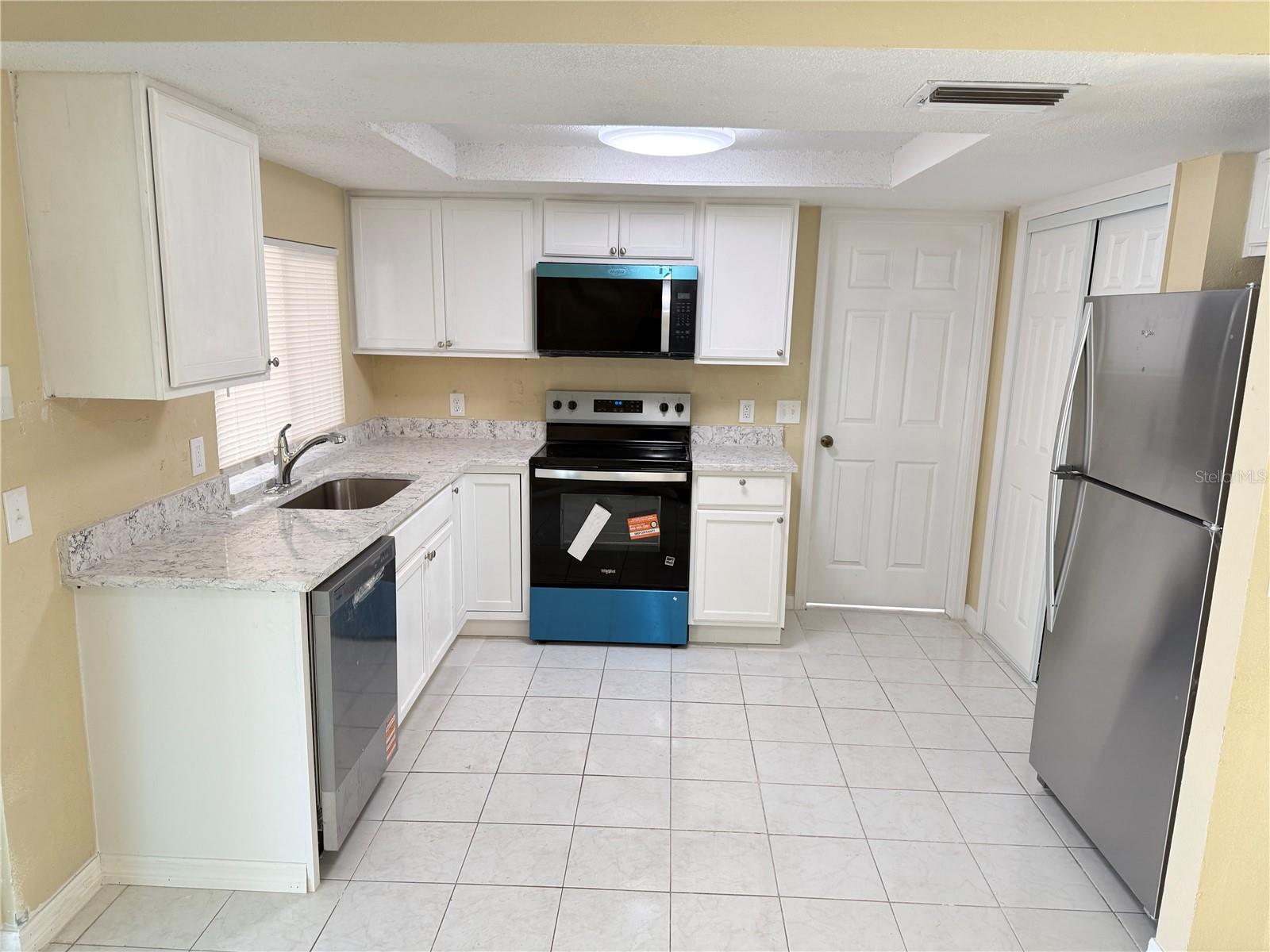 Image 14 of 22 For 9800 Pocono Street