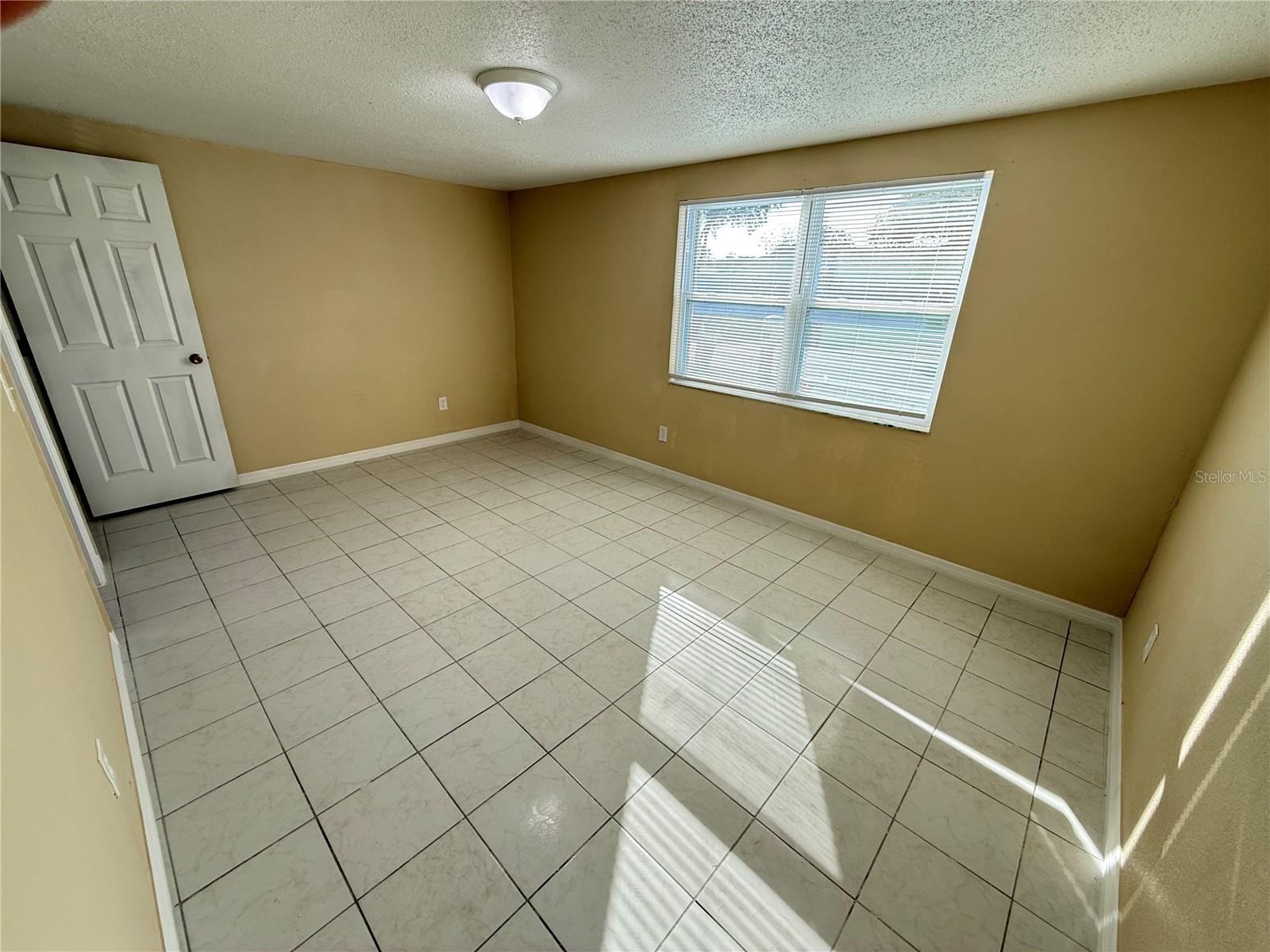 Image 16 of 22 For 9800 Pocono Street