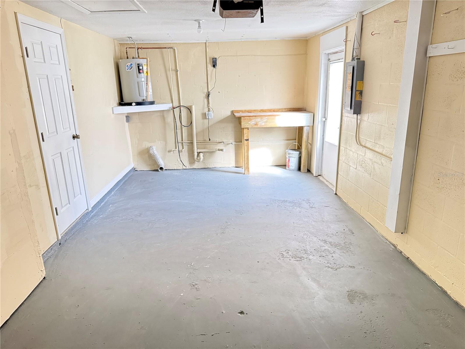 Image 17 of 22 For 9800 Pocono Street