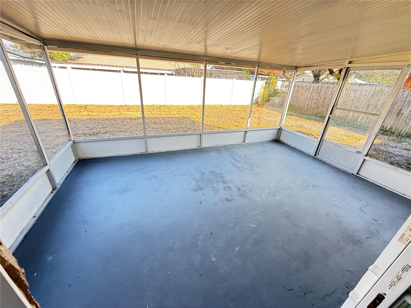 Image 19 of 22 For 9800 Pocono Street