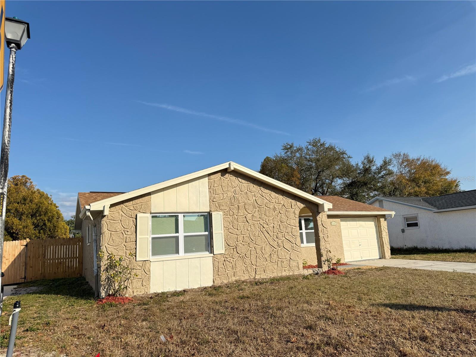 Image 20 of 22 For 9800 Pocono Street