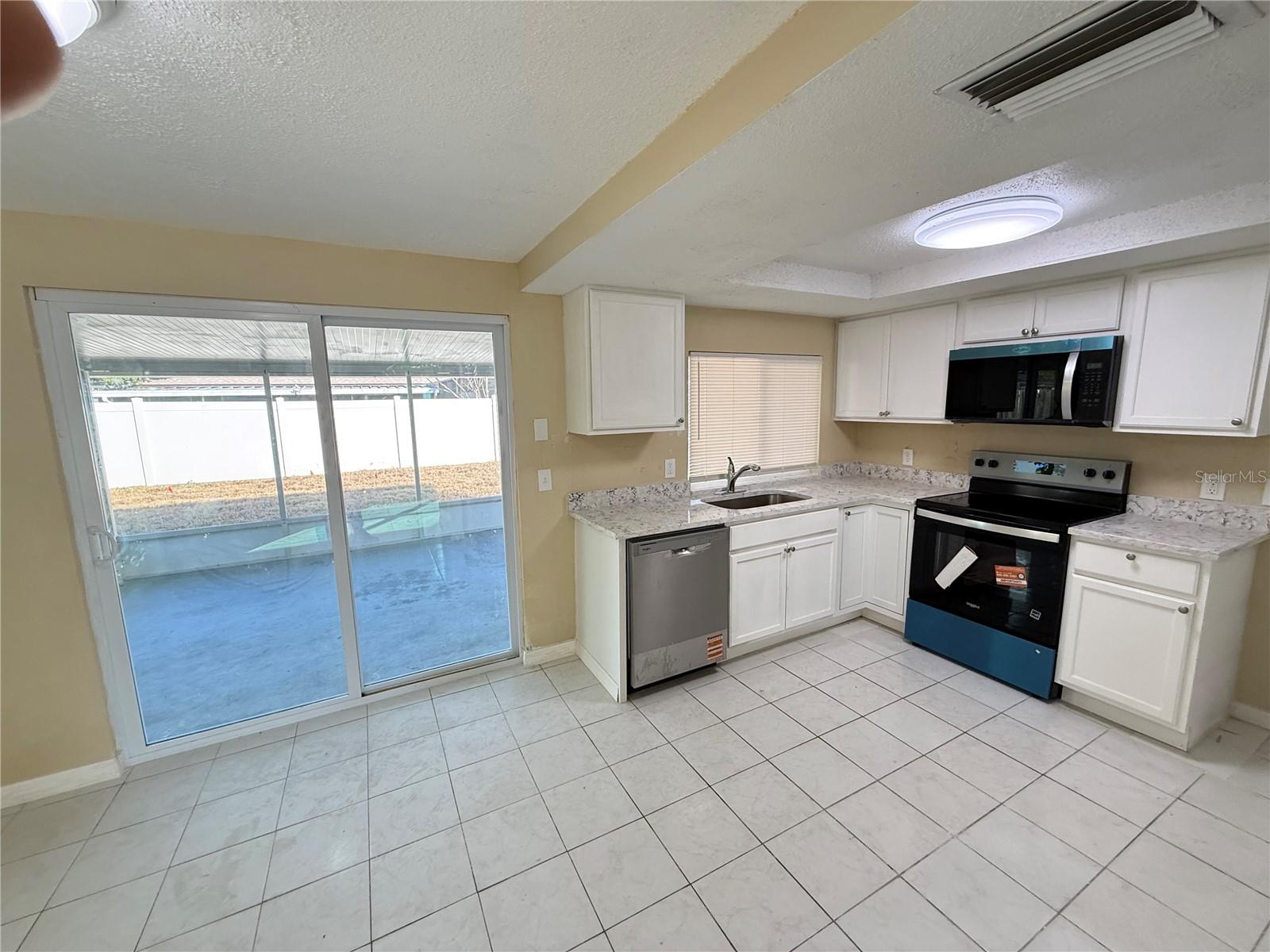 Image 4 of 22 For 9800 Pocono Street