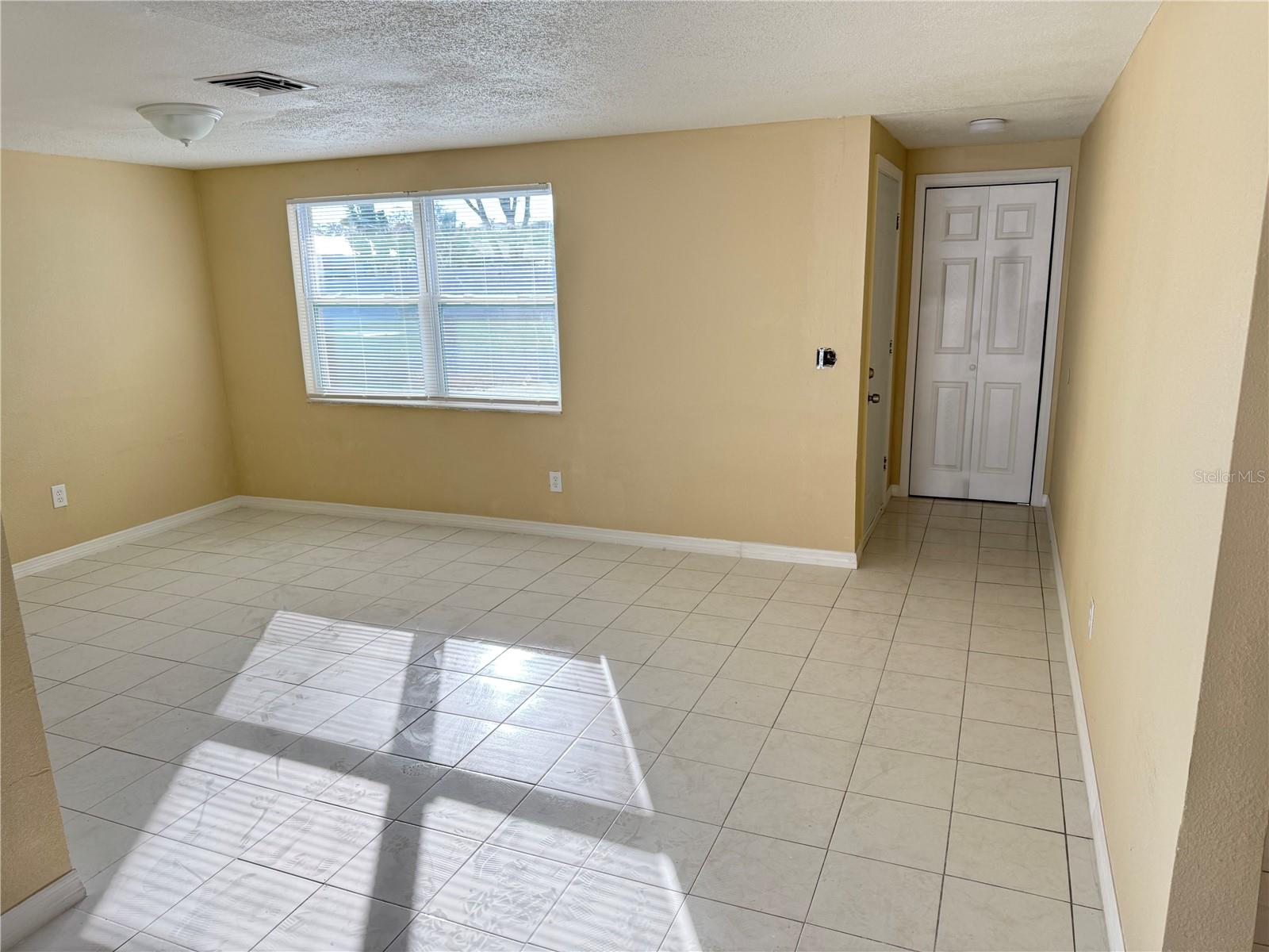 Image 7 of 22 For 9800 Pocono Street