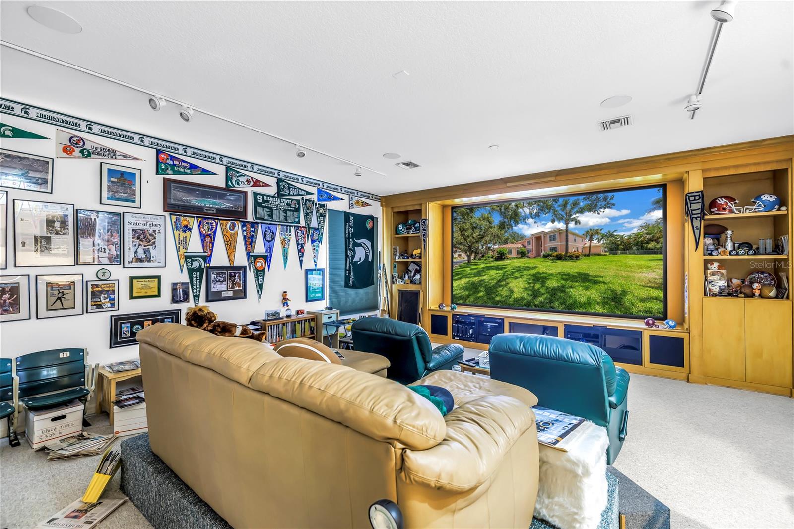 Image 21 of 45 For 4930 Sandpiper Lane S