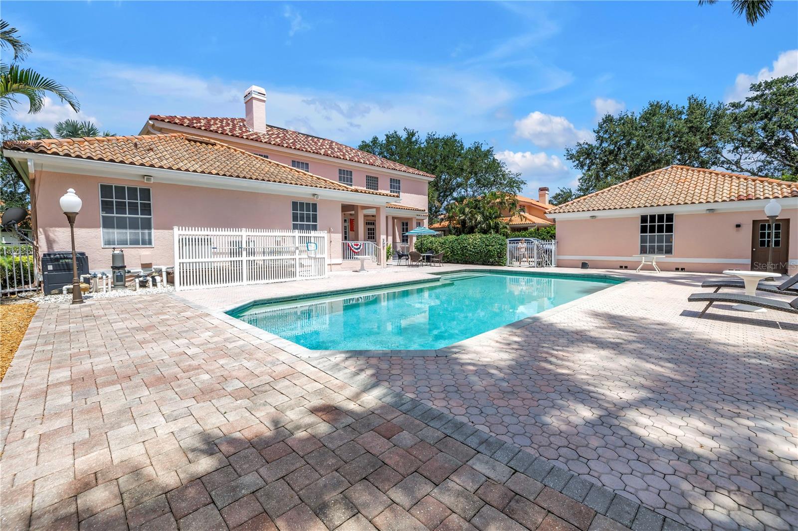 Image 28 of 45 For 4930 Sandpiper Lane S