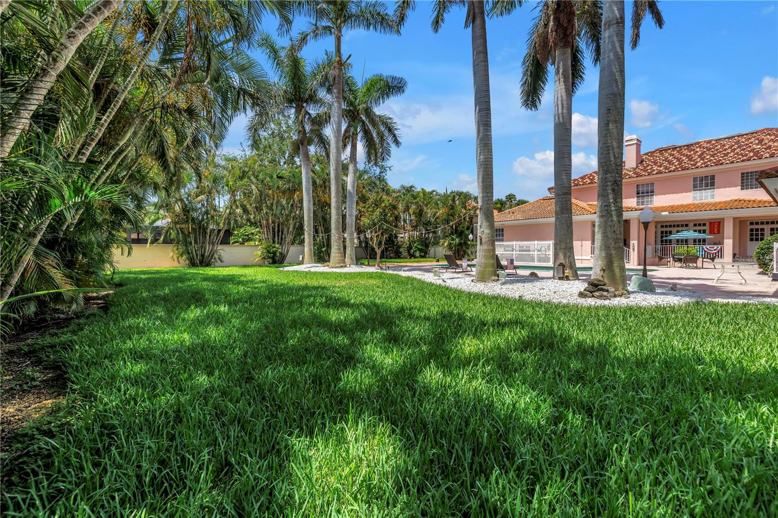 Image 33 of 45 For 4930 Sandpiper Lane S