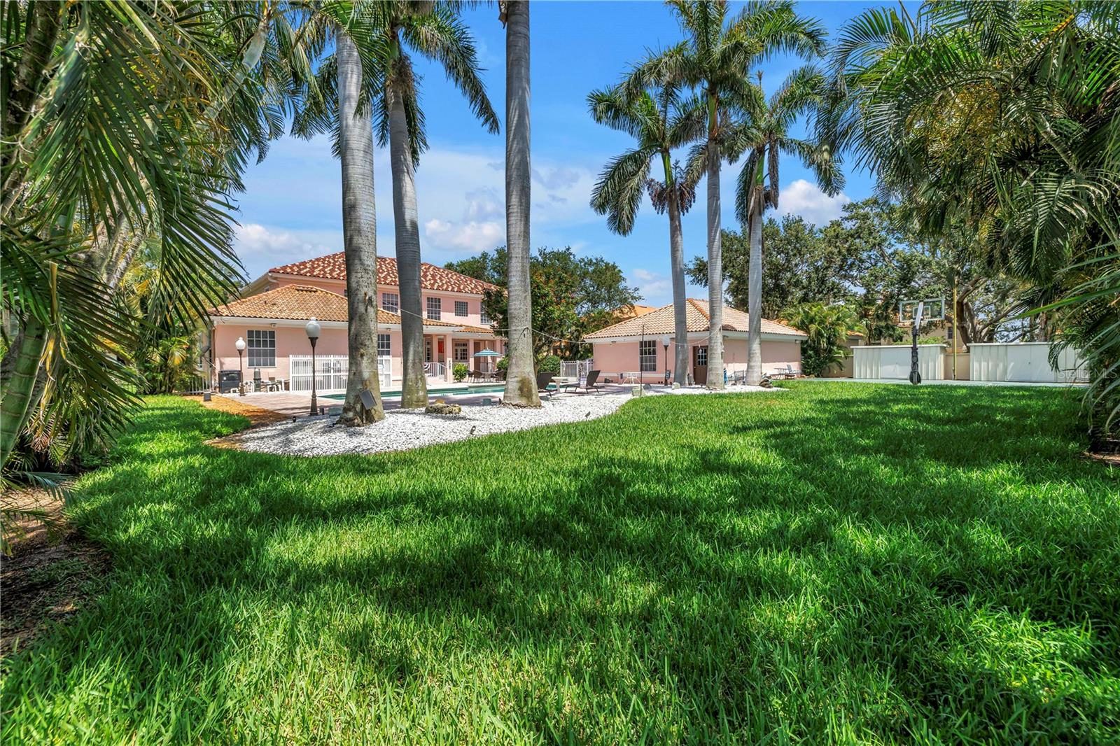 Image 34 of 45 For 4930 Sandpiper Lane S