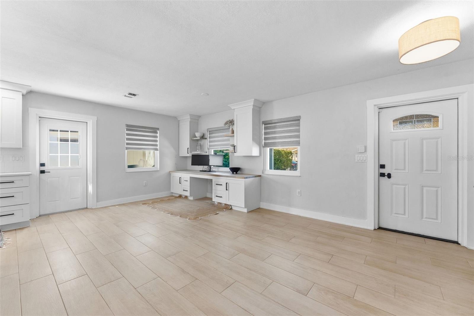 Image 10 of 51 For 3910 Paxton Avenue