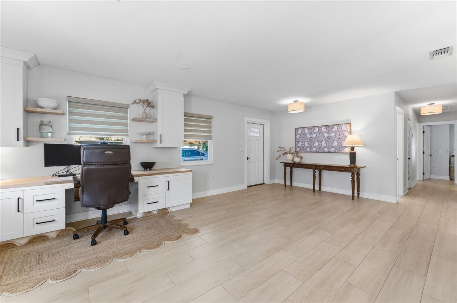 Image 11 of 51 For 3910 Paxton Avenue