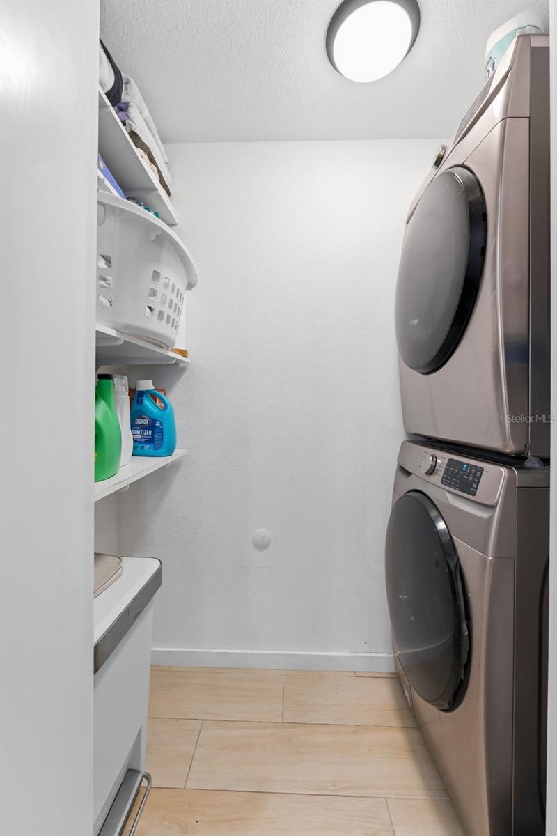 Image 12 of 51 For 3910 Paxton Avenue