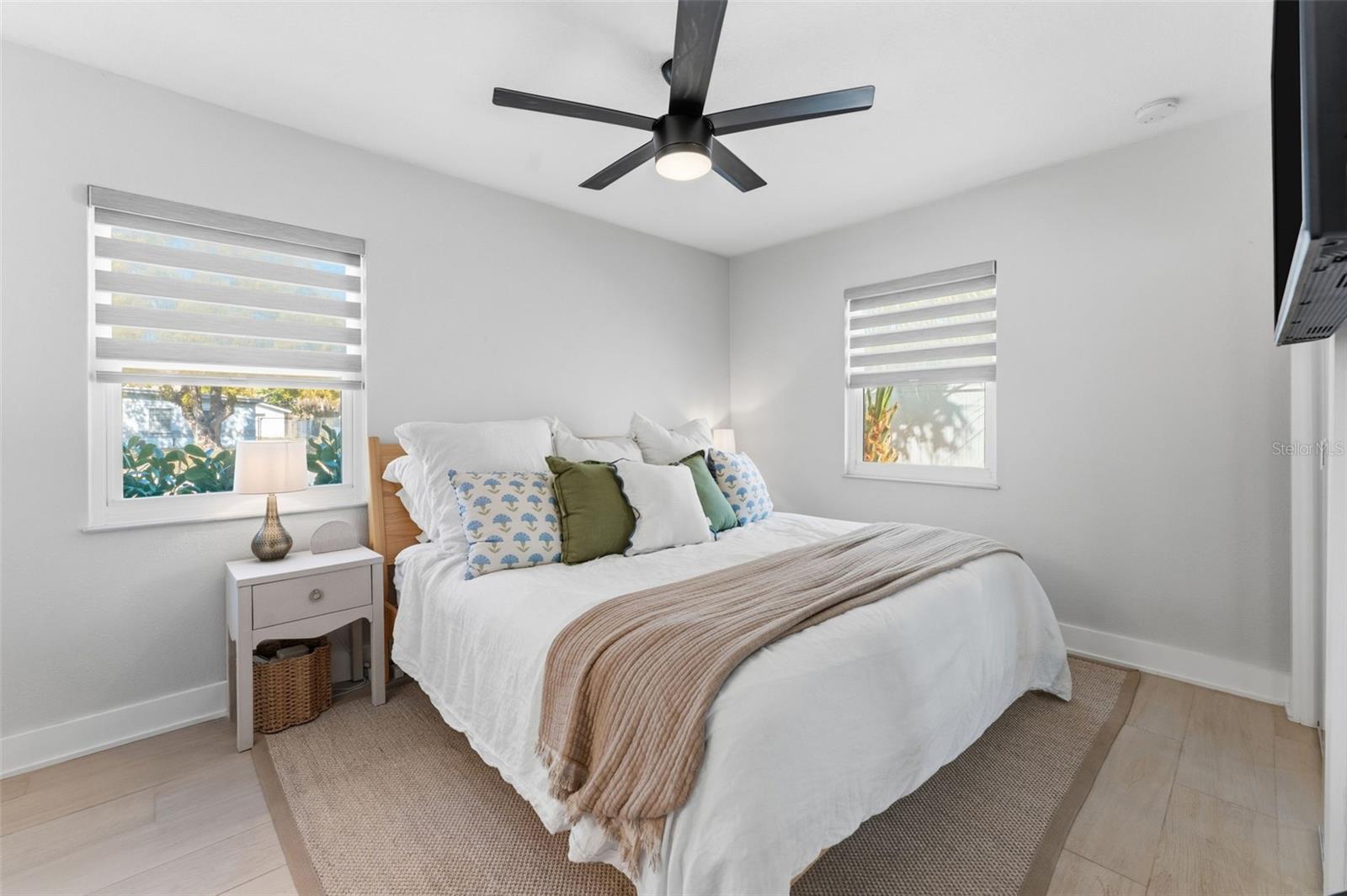 Image 21 of 51 For 3910 Paxton Avenue