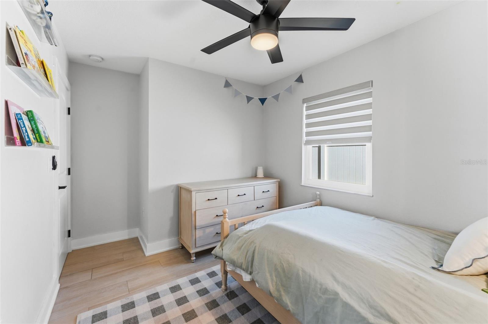 Image 35 of 51 For 3910 Paxton Avenue