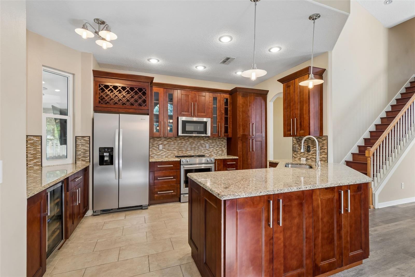 Image 18 of 86 For 461 Briland Street