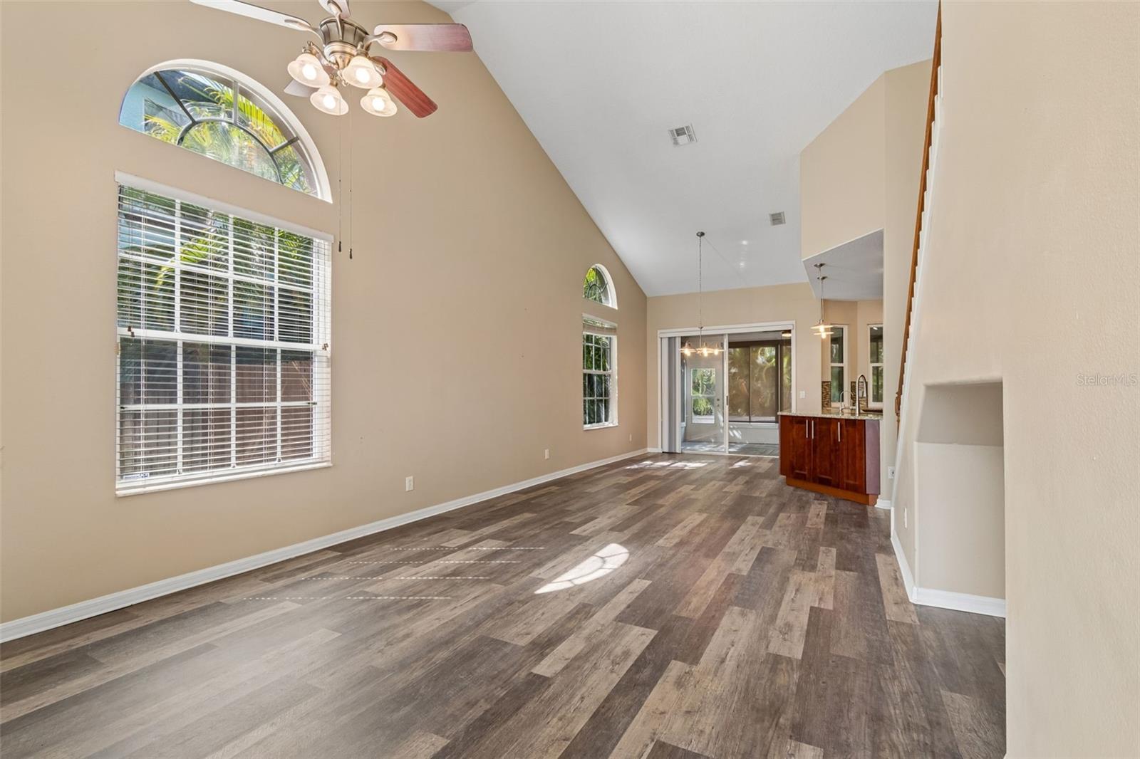 Image 2 of 86 For 461 Briland Street