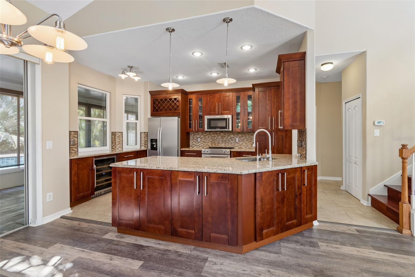 Image 24 of 86 For 461 Briland Street