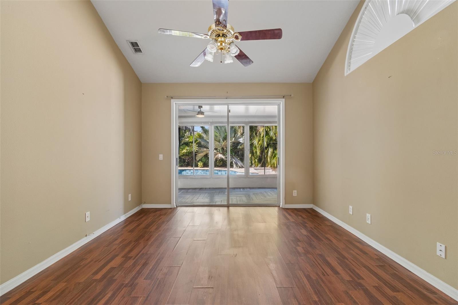 Image 26 of 86 For 461 Briland Street