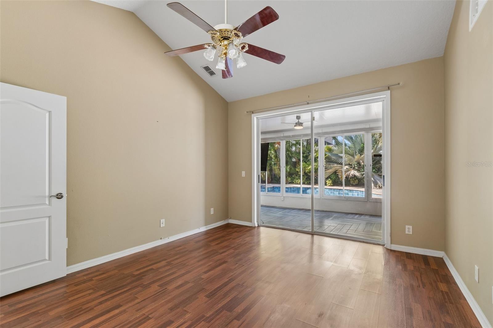 Image 27 of 86 For 461 Briland Street