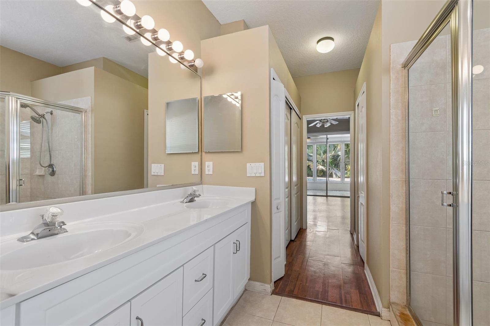 Image 33 of 86 For 461 Briland Street