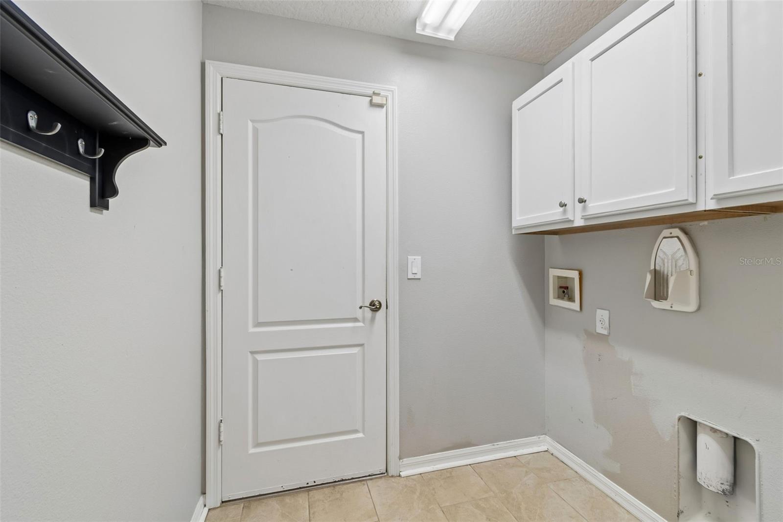 Image 39 of 86 For 461 Briland Street