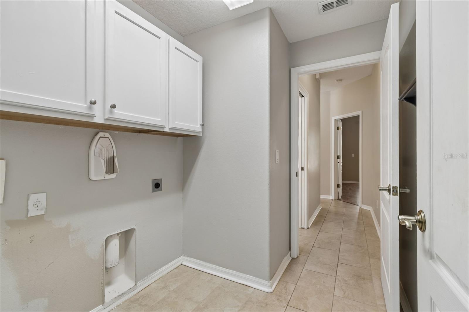 Image 40 of 86 For 461 Briland Street