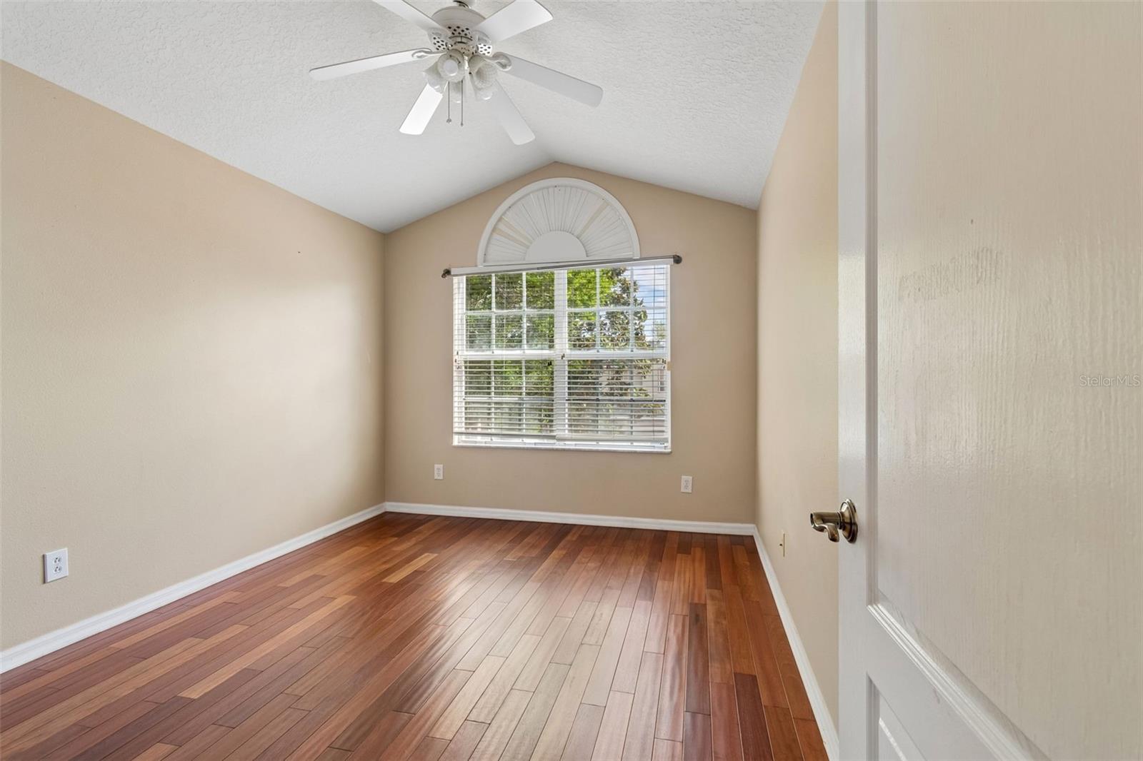 Image 48 of 86 For 461 Briland Street