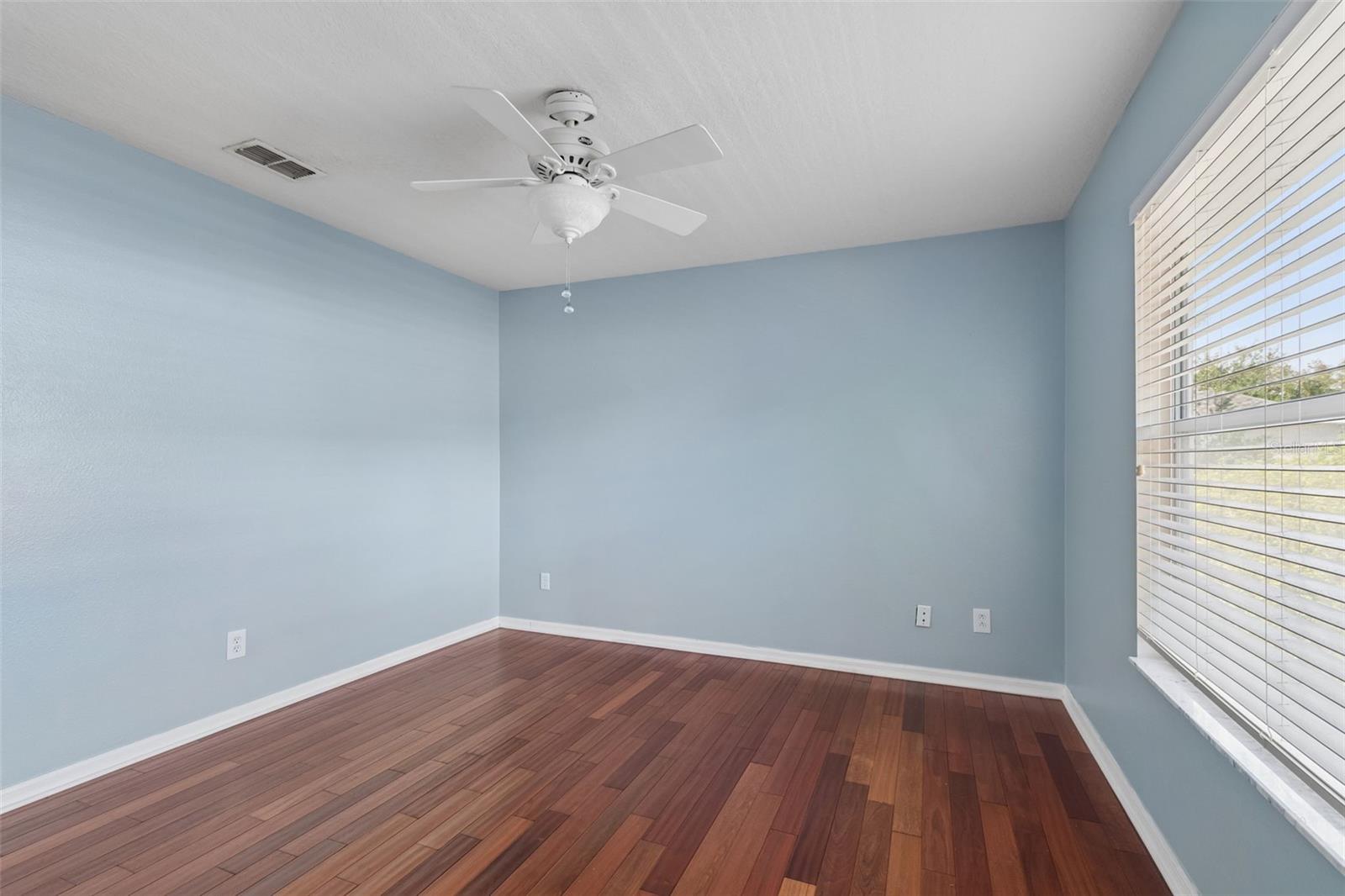 Image 54 of 86 For 461 Briland Street