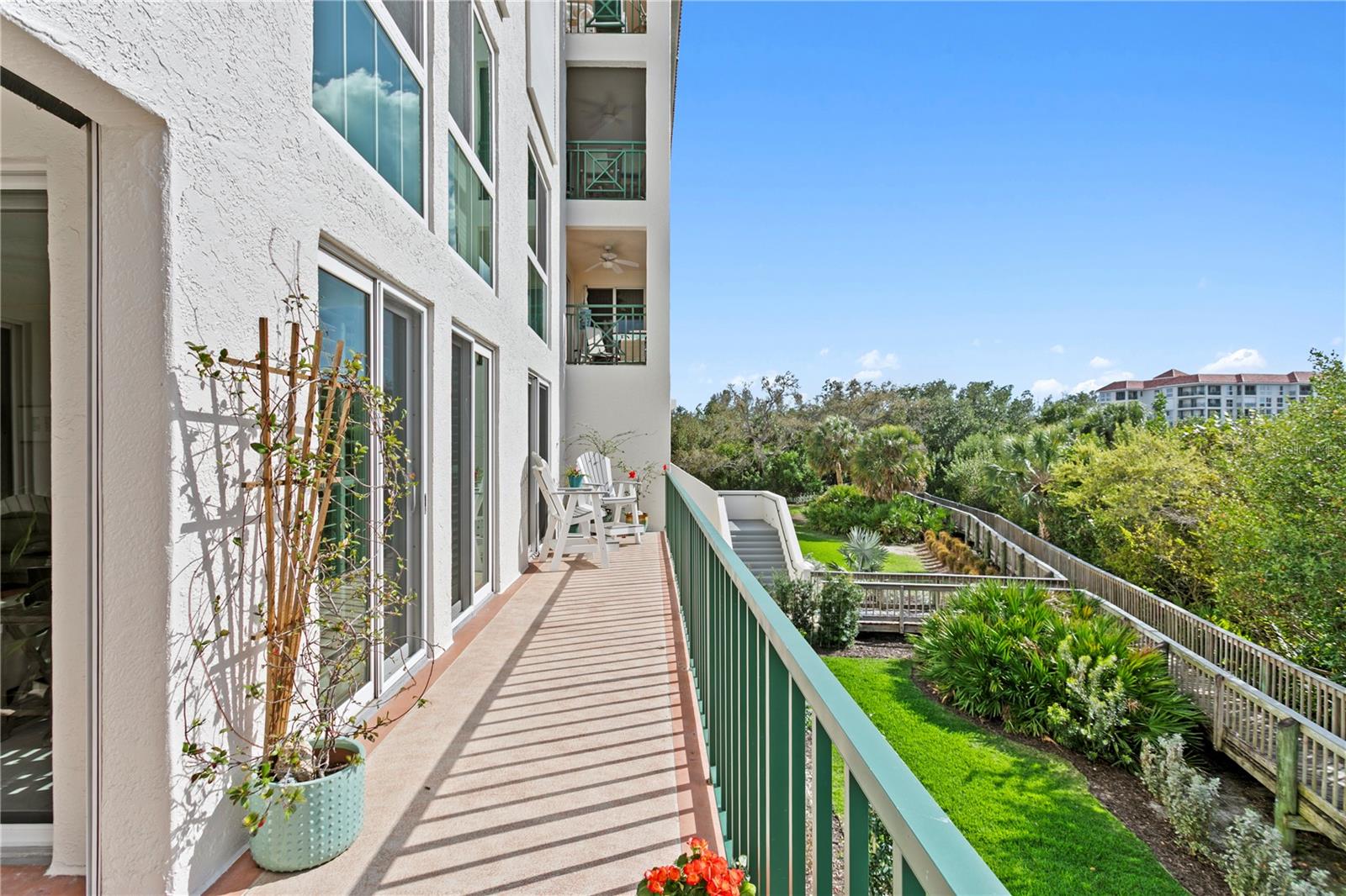 Image 24 of 63 For 4750 Dolphin Cay Lane S 107