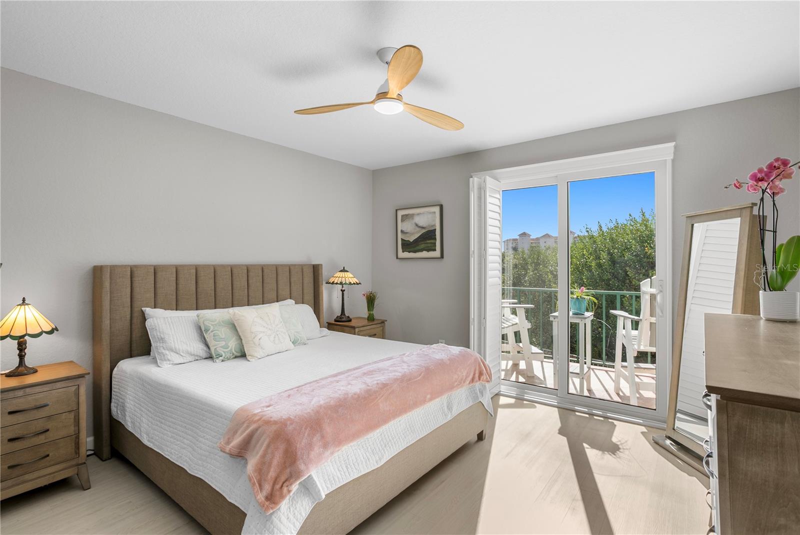 Image 26 of 63 For 4750 Dolphin Cay Lane S 107