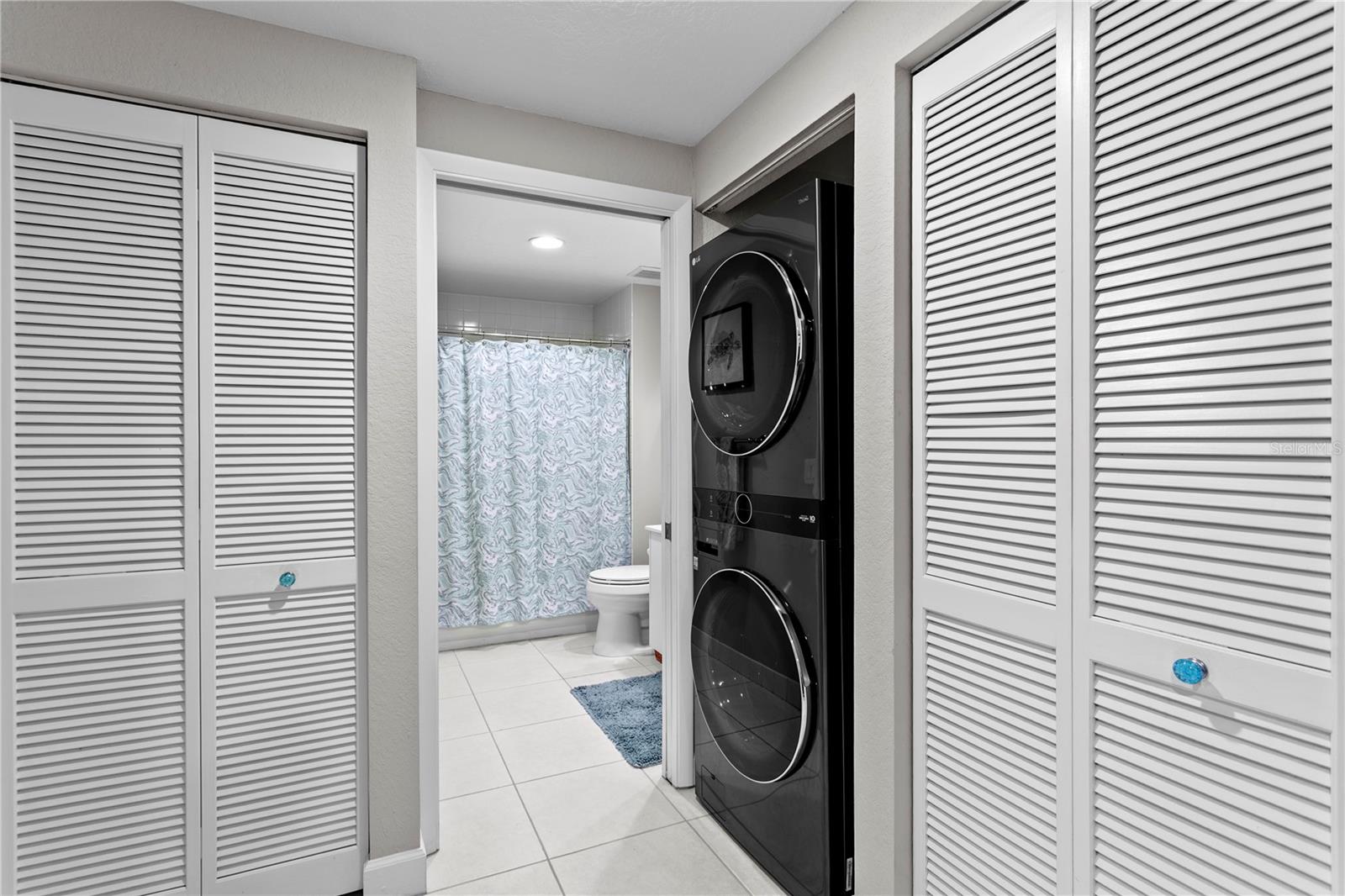 Image 35 of 63 For 4750 Dolphin Cay Lane S 107