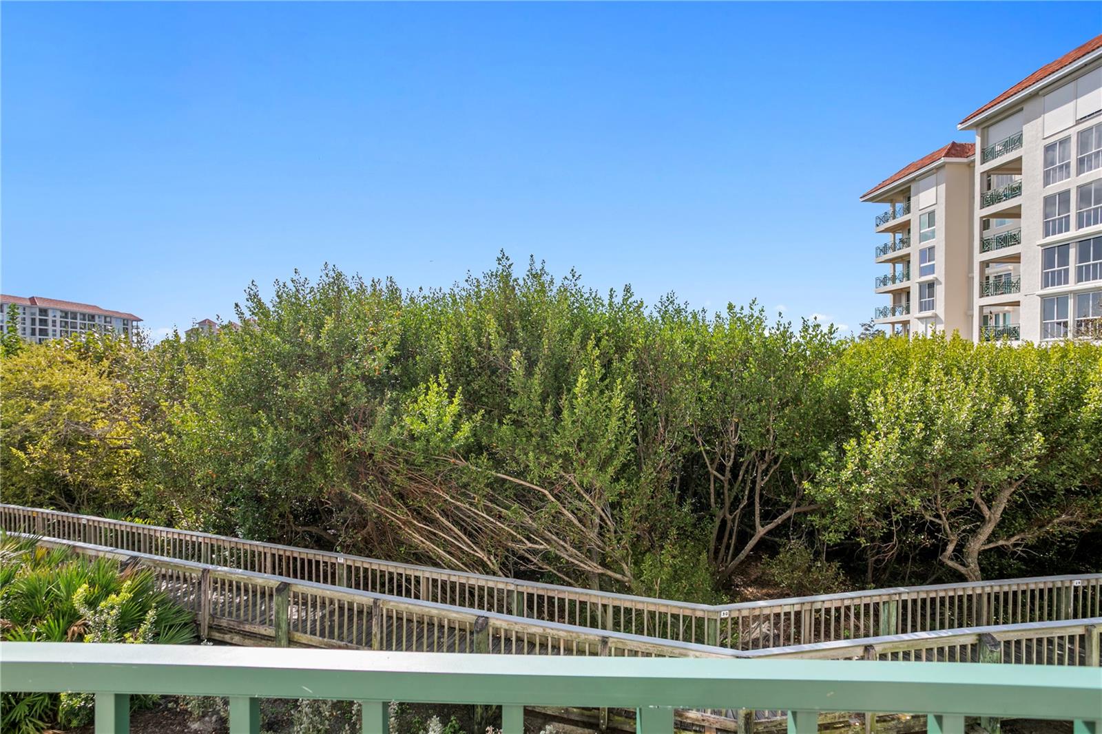 Image 43 of 63 For 4750 Dolphin Cay Lane S 107