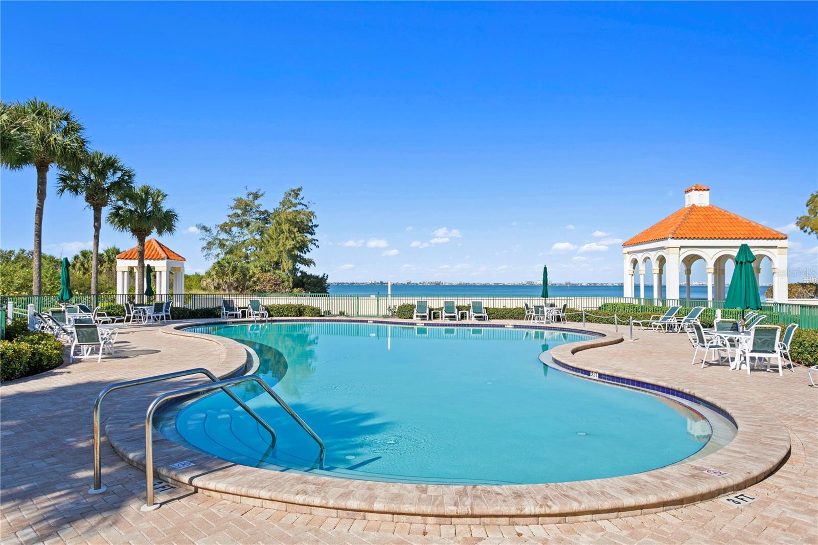 Image 53 of 63 For 4750 Dolphin Cay Lane S 107