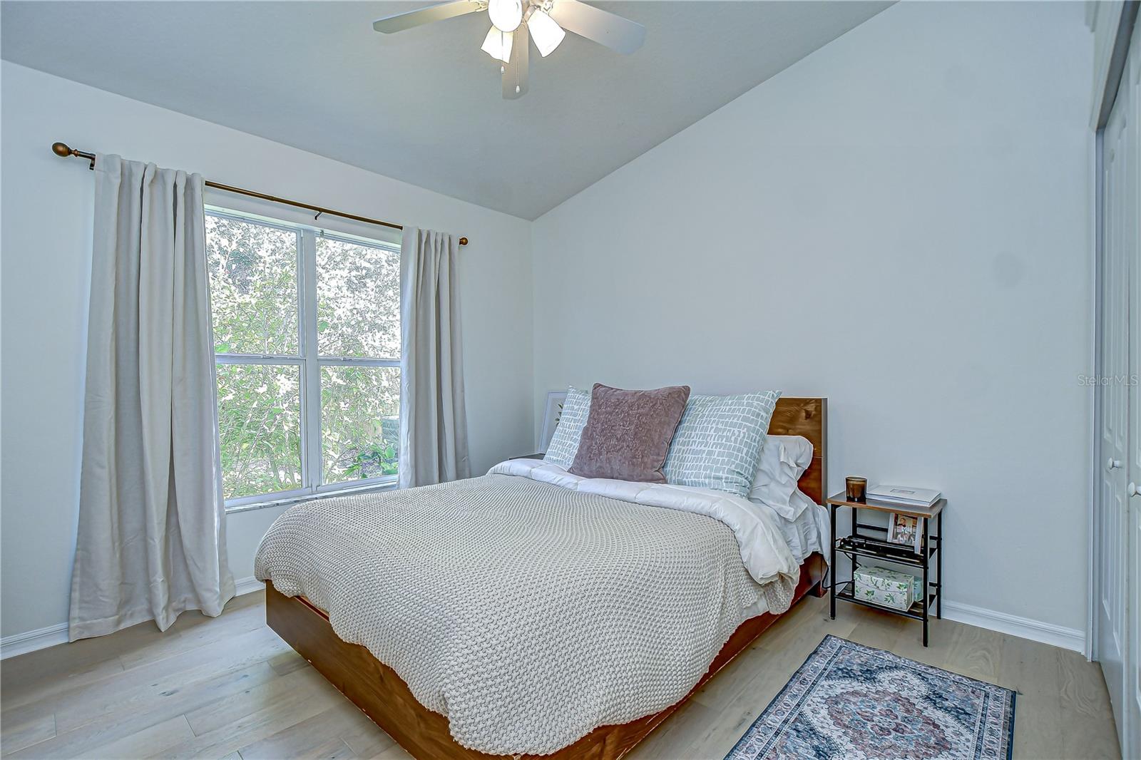 Image 19 of 38 For 7107 Colonial Lake Dr