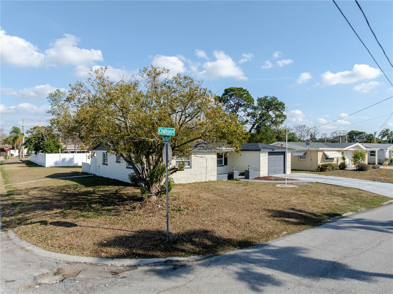 Image 24 of 27 For 8922 Chilton Drive