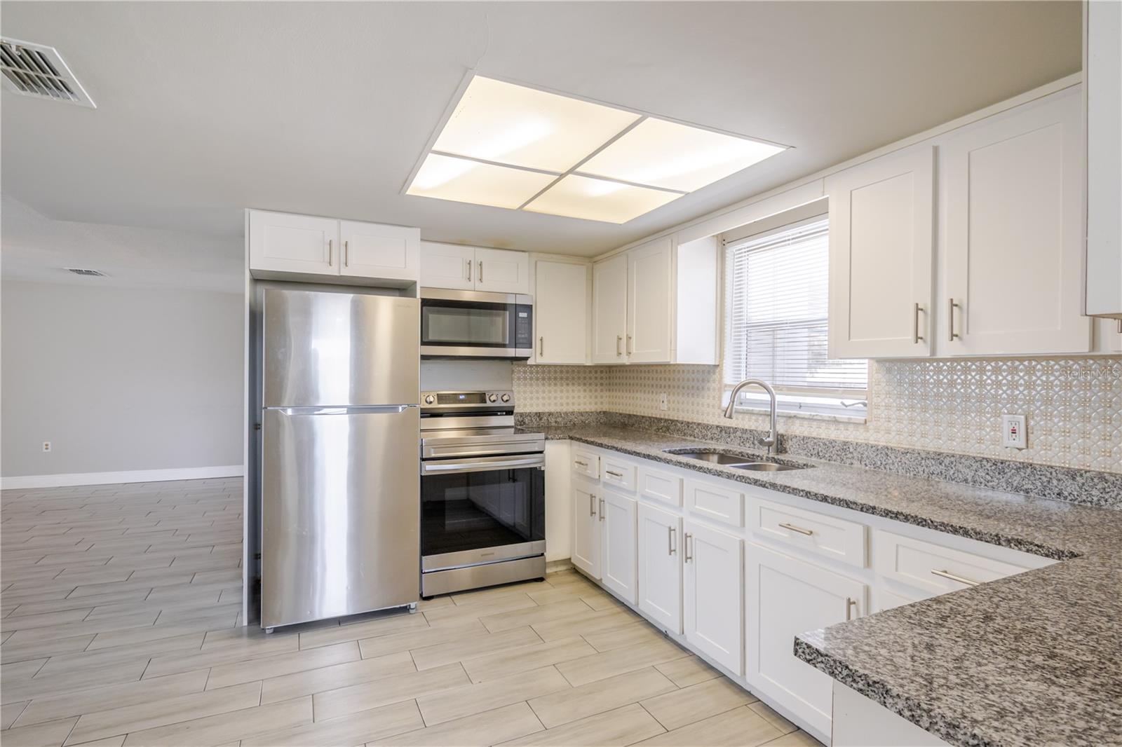 Image 5 of 27 For 8922 Chilton Drive