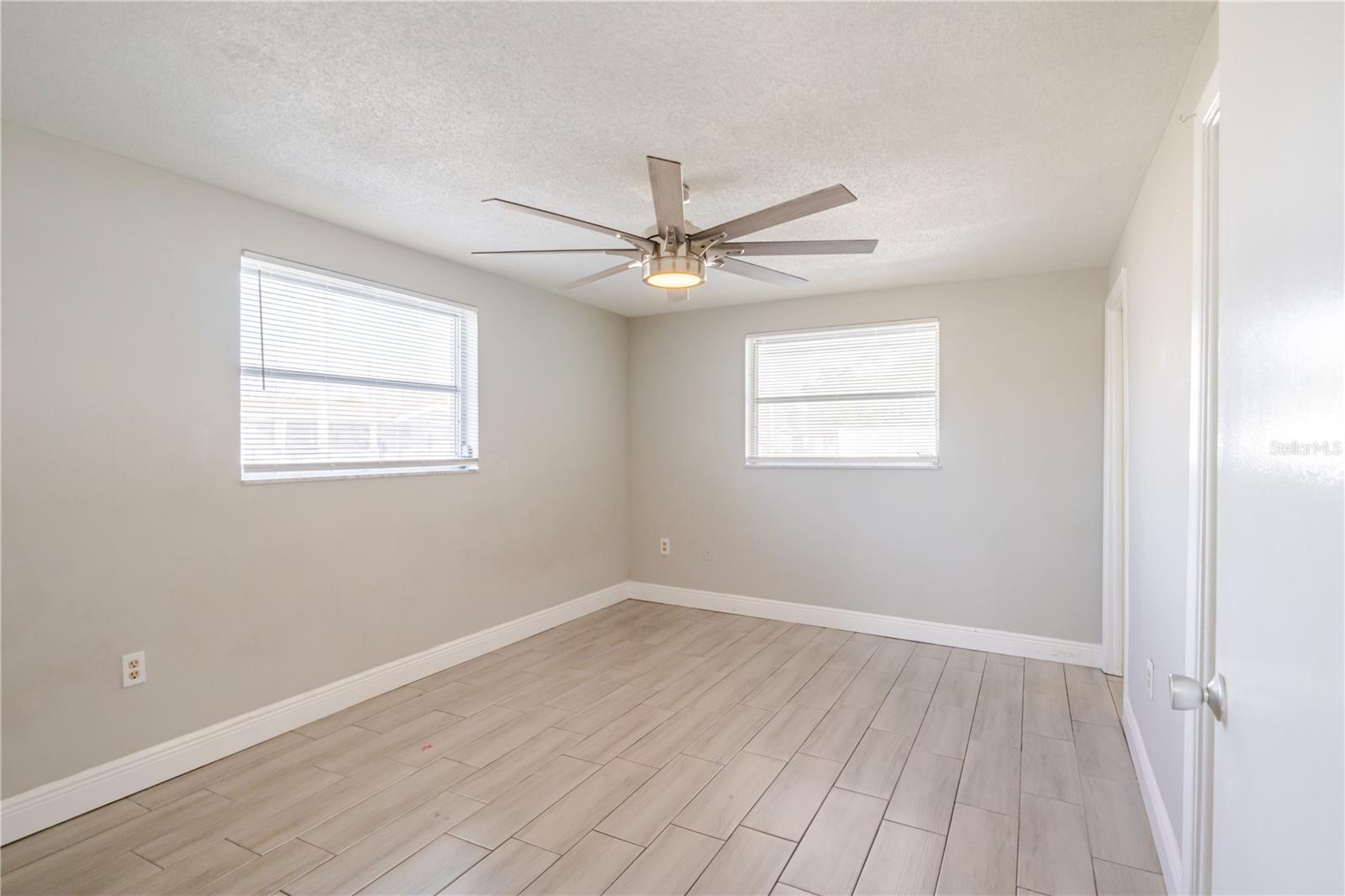 Image 7 of 27 For 8922 Chilton Drive