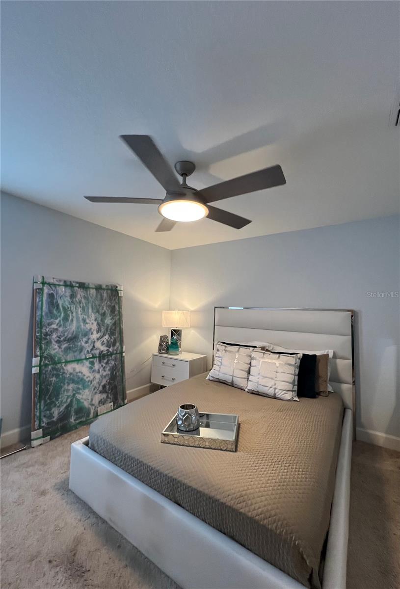 Image 16 of 21 For 4762 Drake Avenue