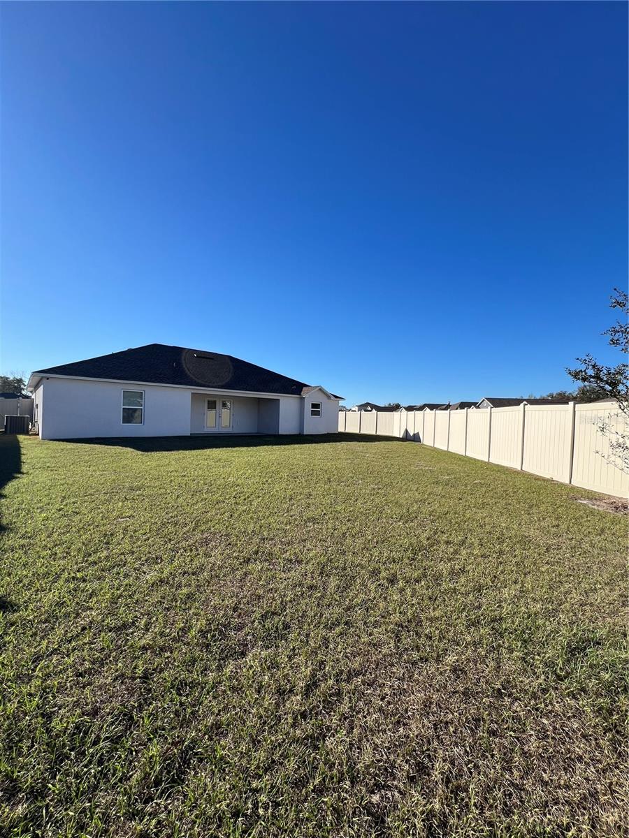 Image 18 of 21 For 4762 Drake Avenue