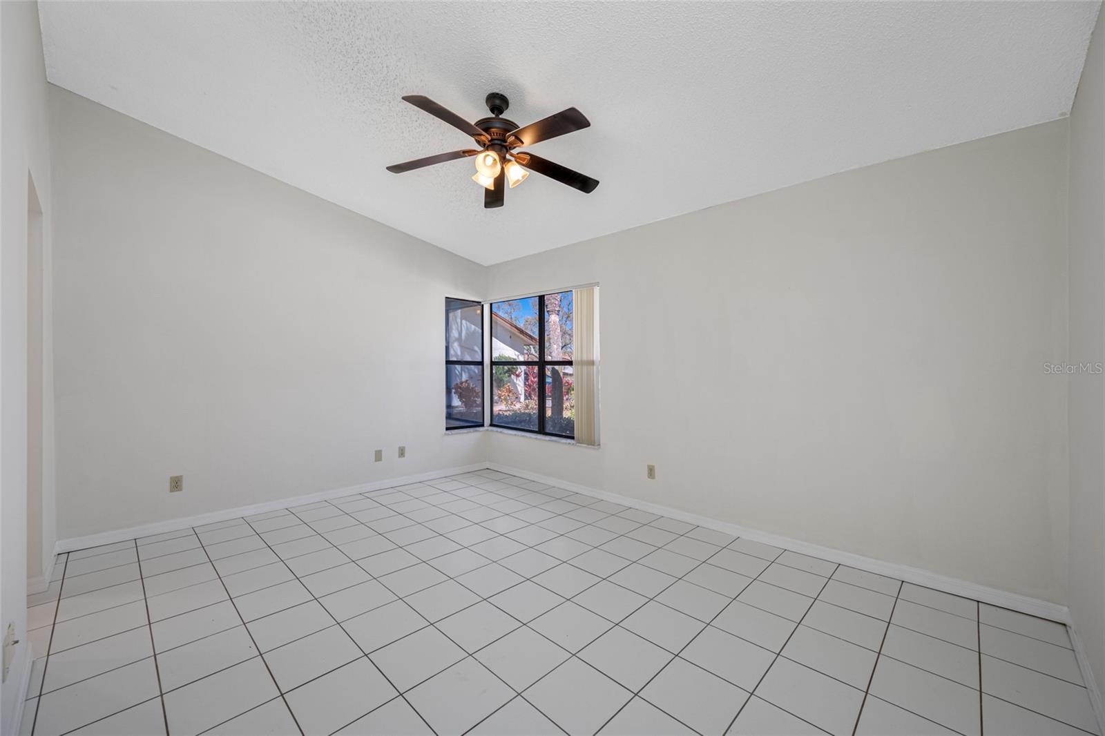 Image 18 of 34 For 14778 Feather Cove Road