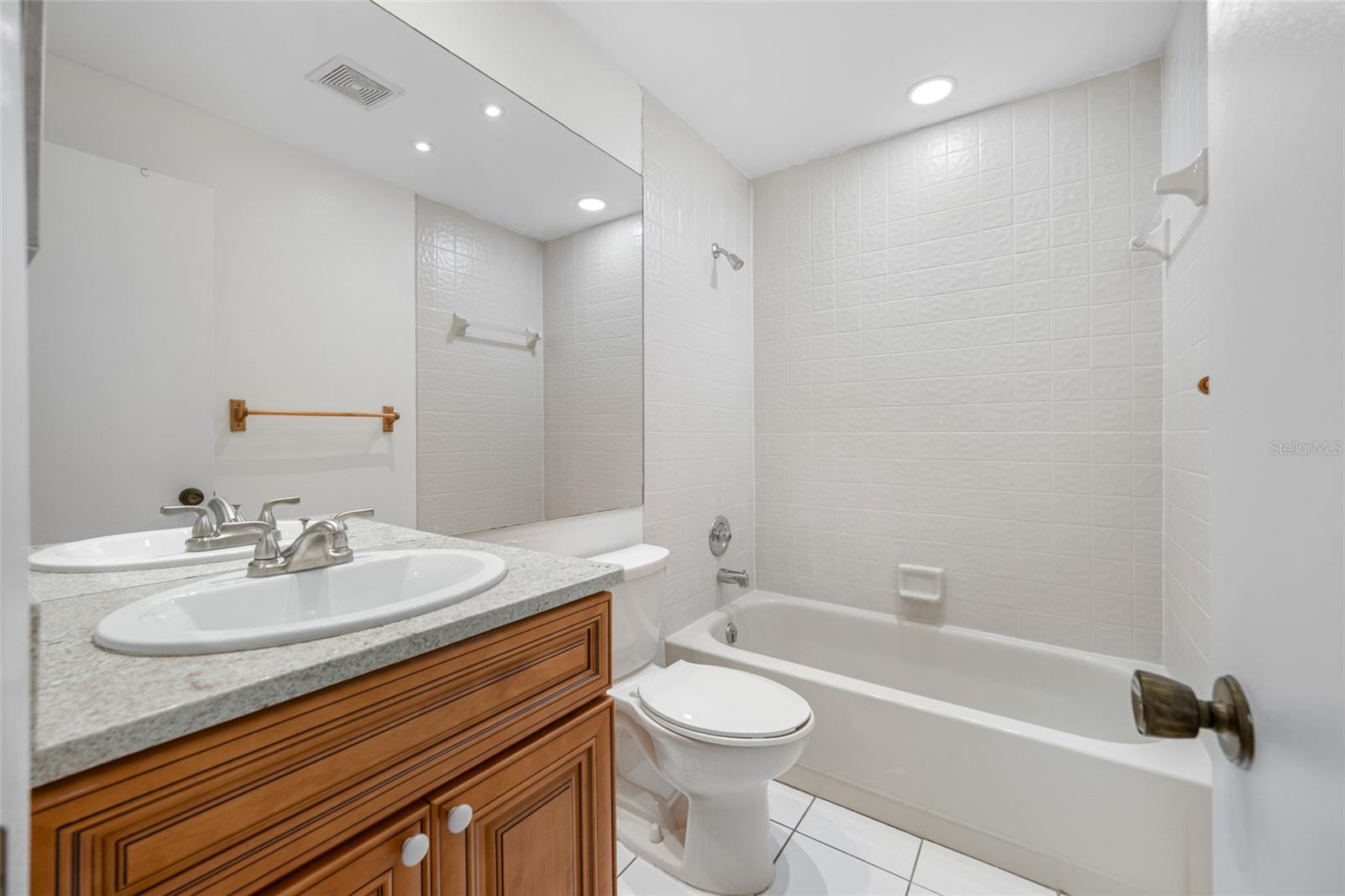 Image 25 of 34 For 14778 Feather Cove Road