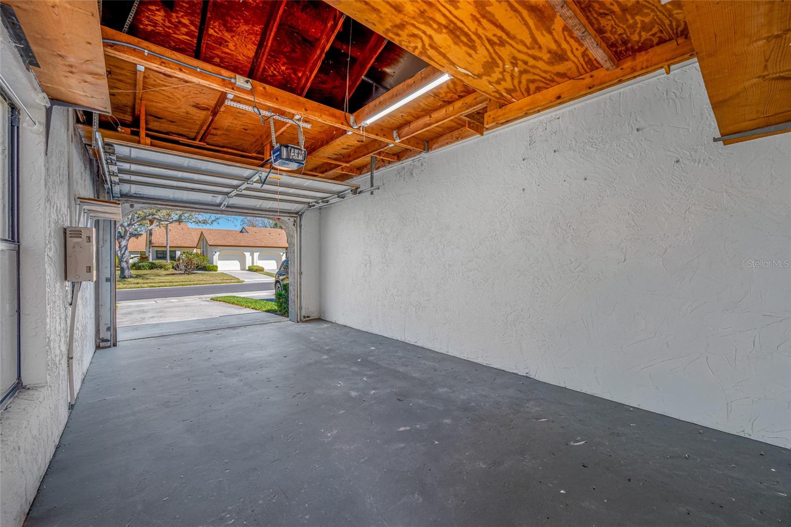 Image 29 of 34 For 14778 Feather Cove Road