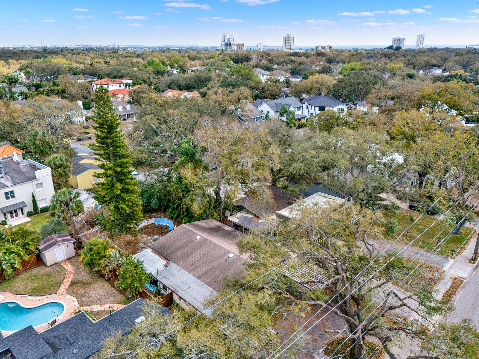 Image 6 of 12 For 812 Macdill Avenue