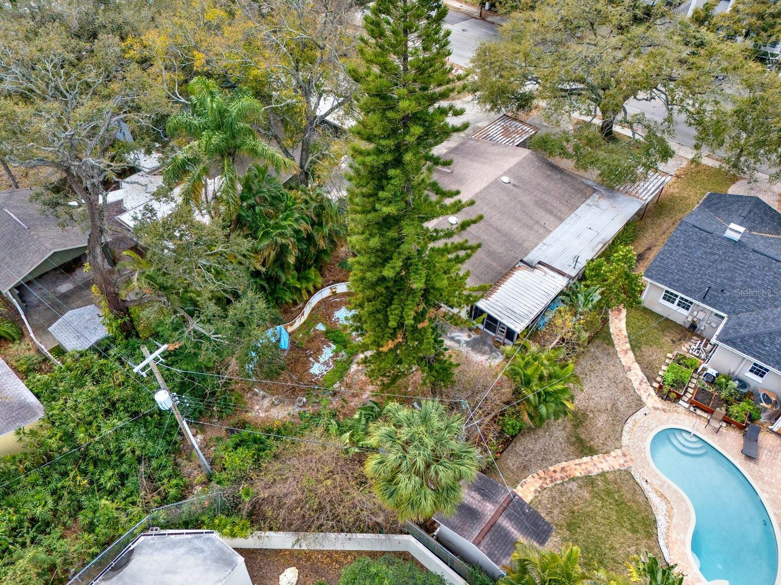 Image 9 of 12 For 812 Macdill Avenue