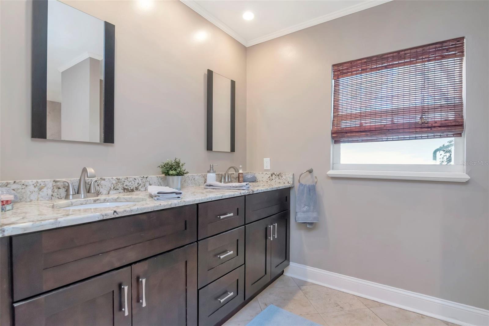 Listing photo id 24 for 2535 Lake Ellen Drive