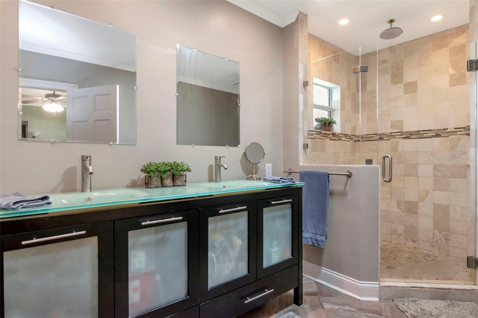 Listing photo id 30 for 2535 Lake Ellen Drive