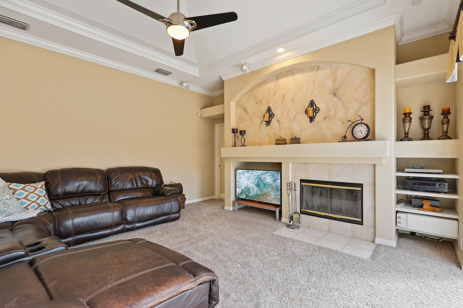 Listing photo id 25 for 6109 Kingbird Manor Drive