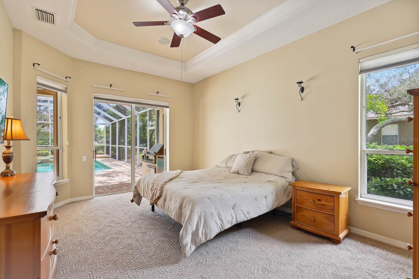 Listing photo id 26 for 6109 Kingbird Manor Drive